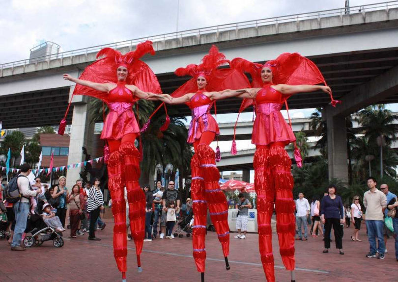 樂聚維港嘉年華除了有多場演唱會更有街頭表演輪番上陣。